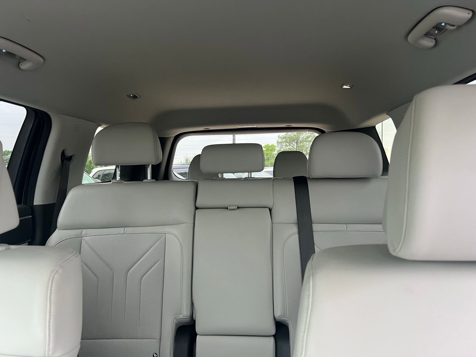 Used 2025 Hyundai Santa Fe SEL image 40