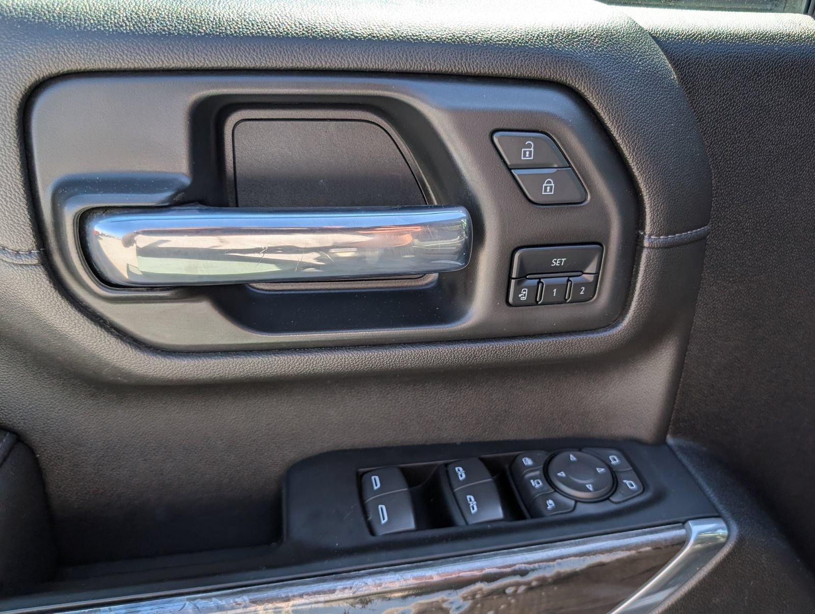 Used 2023 Chevrolet Silverado 3500 LTZ AWD/4WD image 20