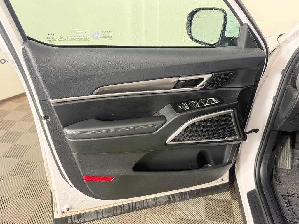 Used 2025 Kia Telluride S AWD/4WD image 13