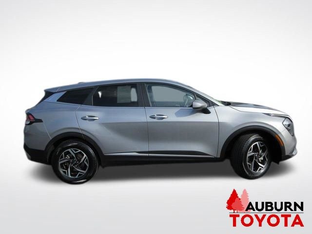 Used 2023 Kia Sportage LX image 2