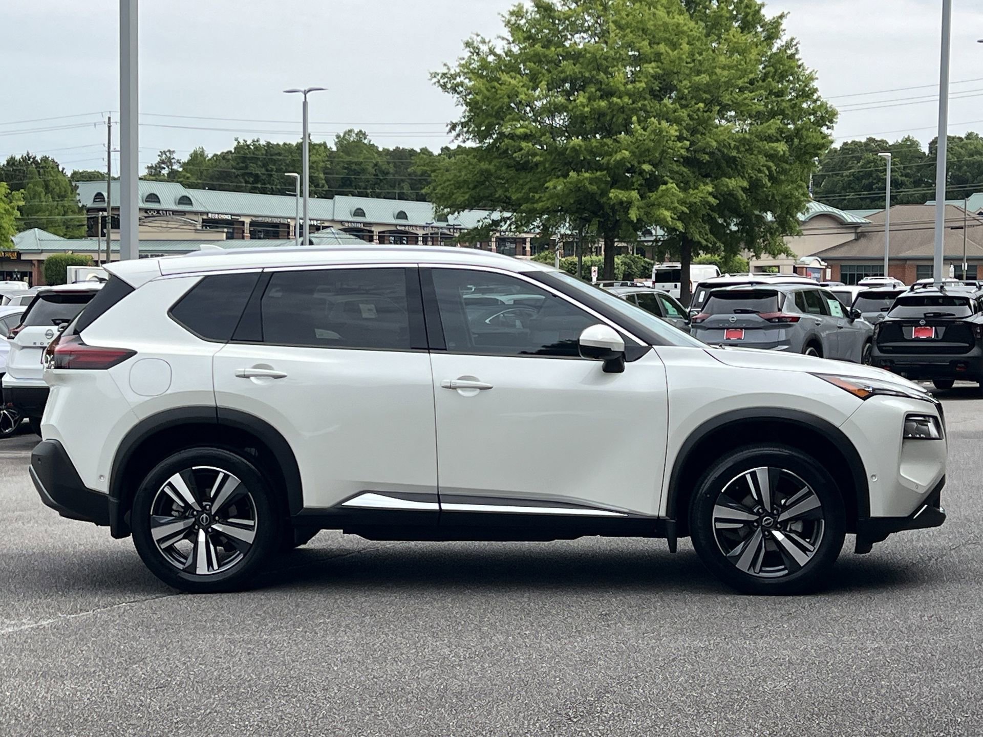 Certified 2023 Nissan Rogue SL w/ SL Premium Package FWD image 27