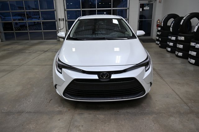 New 2026 Toyota Corolla LE image 2