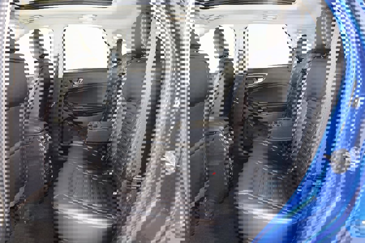 Used 2024 Ford Edge SEL w/ Convenience Package image 48