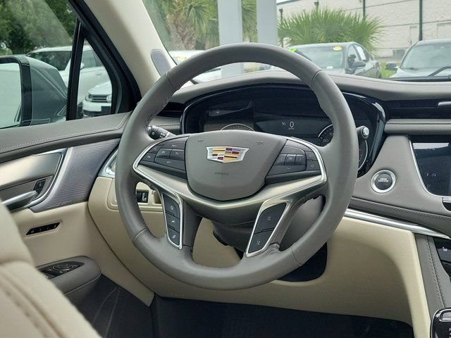 Used 2024 Cadillac XT5 Premium Luxury FWD image 3