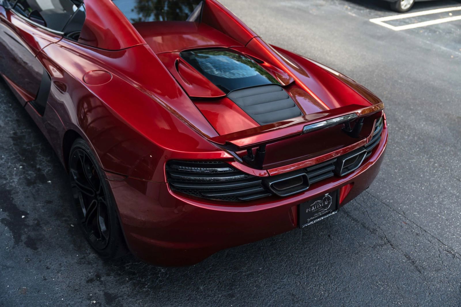 Used 2014 McLaren MP4-12C Spider RWD image 9