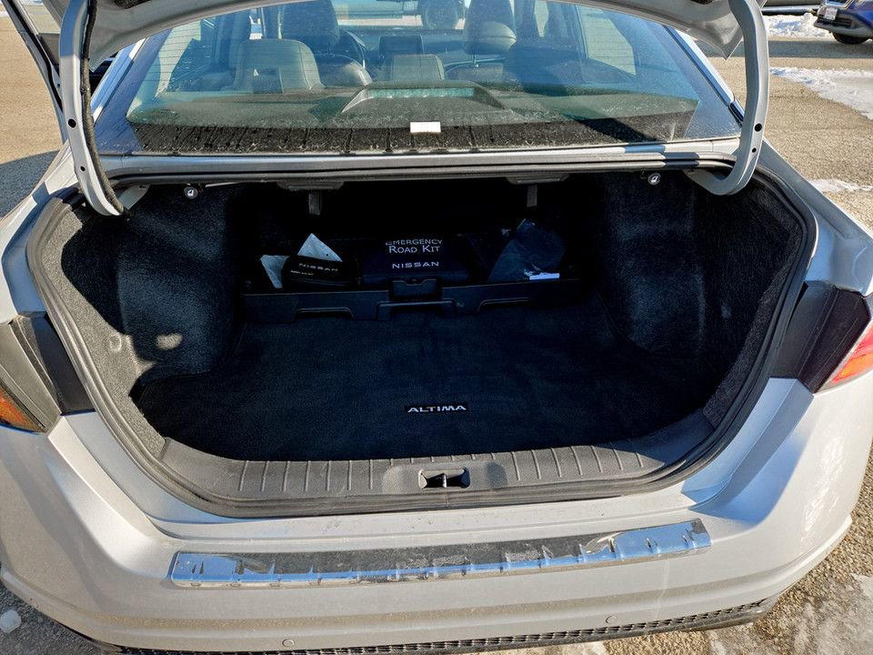 Used 2023 Nissan Altima 2.5 SR image 32