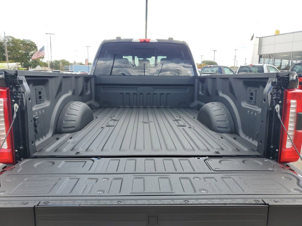 New 2026 Ford F350 4x4 Crew Cab Super Duty image 8