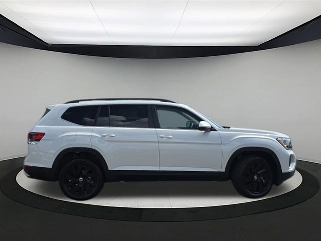 New 2026 Volkswagen Atlas SE image 8