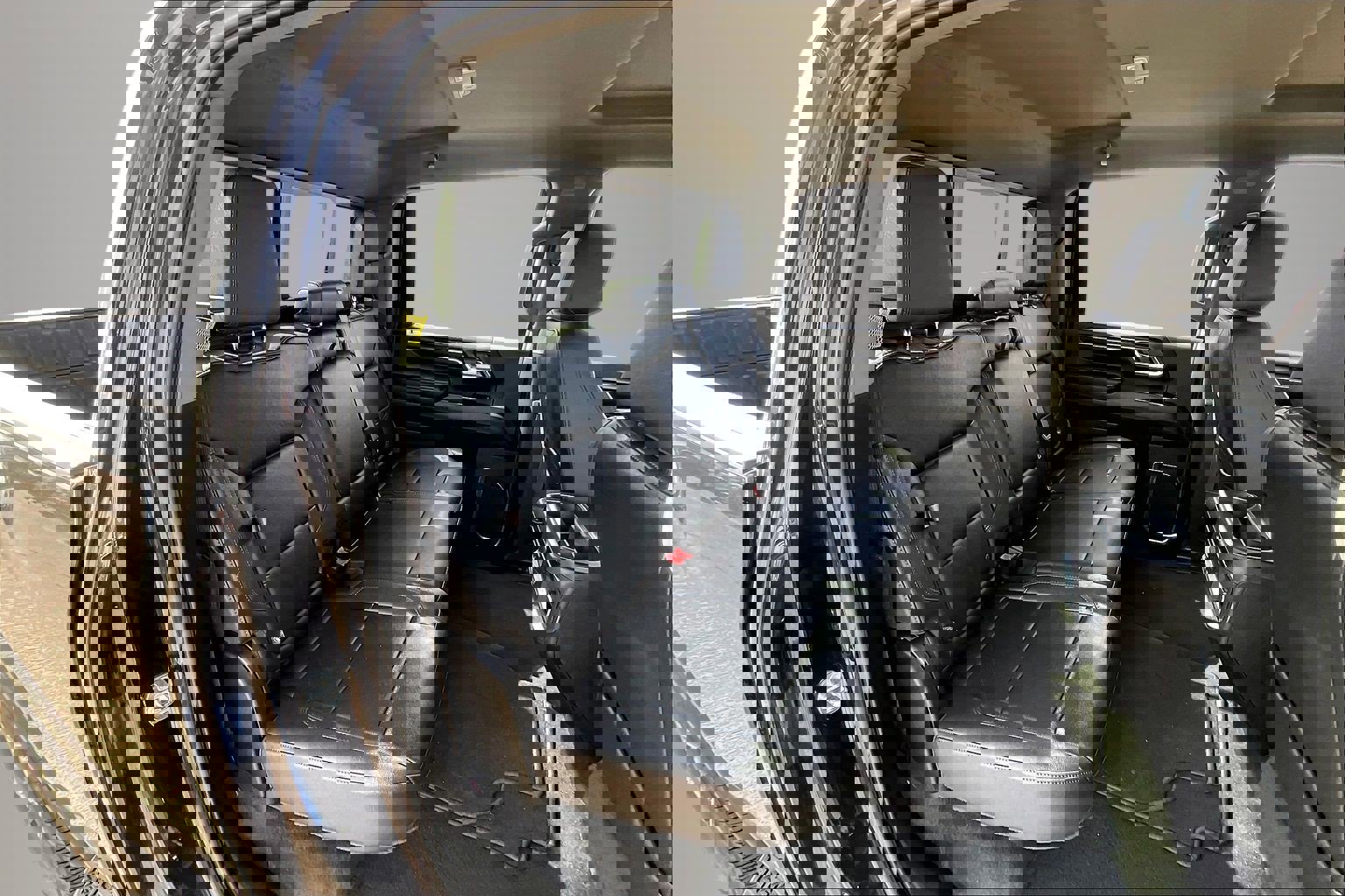 Used 2024 GMC Sierra 2500 SLT w/ SLT Premium Package image 26