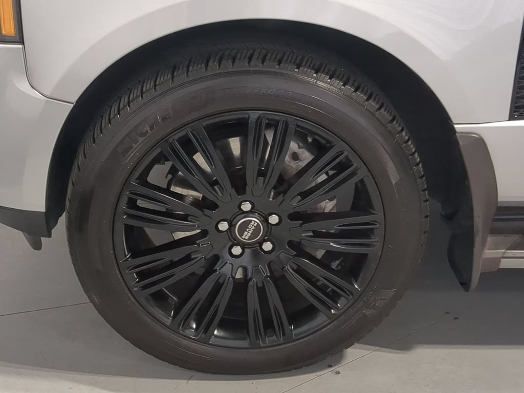 Used 2012 Land Rover Range Rover Supercharged AWD/4WD image 16