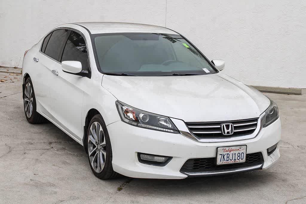 Used 2015 Honda Accord Sport image 3