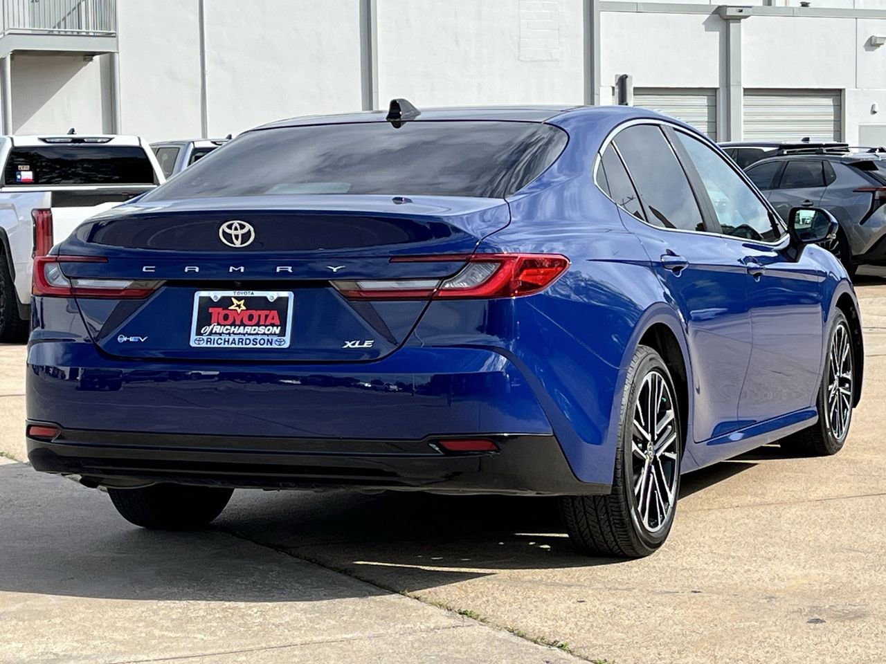 Used 2025 Toyota Camry XLE w/ Premium Package FWD image 4