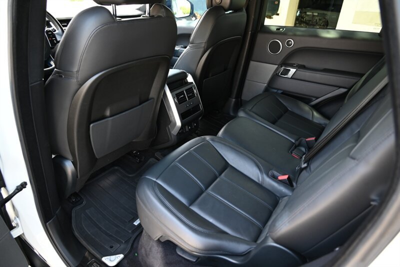 Used 2020 Land Rover Range Rover Sport SE AWD/4WD image 33
