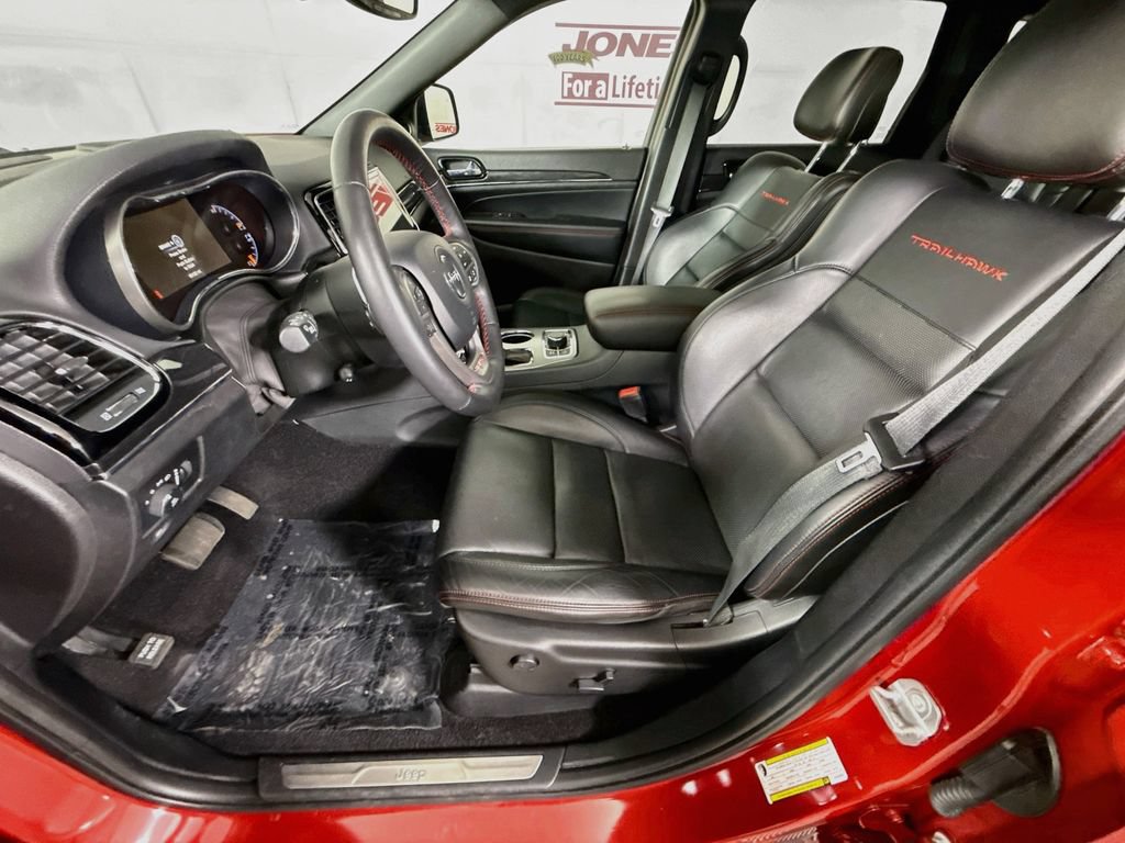 Used 2020 Jeep Grand Cherokee Trailhawk w/ Trailhawk Luxury Group AWD/4WD image 27