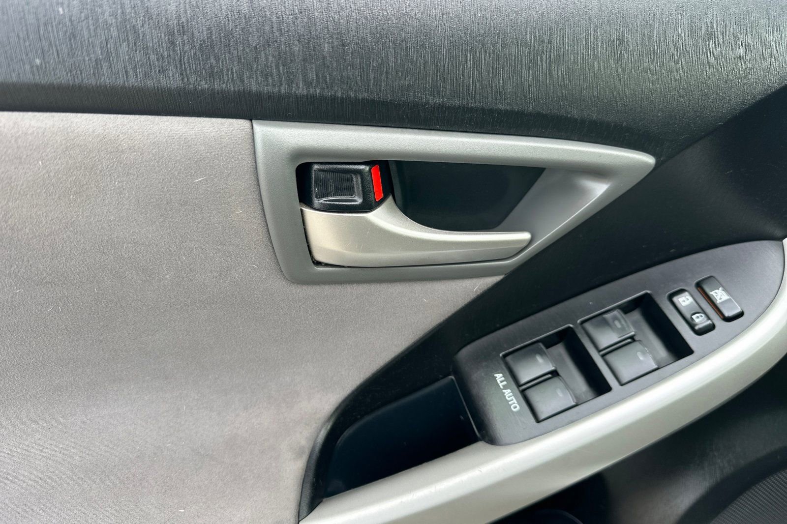 Used 2013 Toyota Prius Two image 11