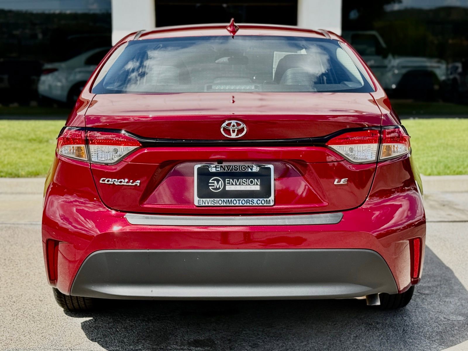 Used 2025 Toyota Corolla LE w/ LE Premium Package FWD image 15