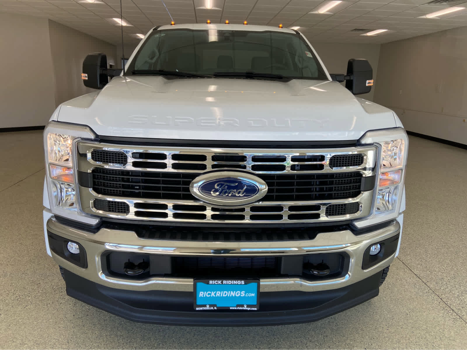 New 2026 Ford F450 XLT w/ FX4 Off-Road Package image 2