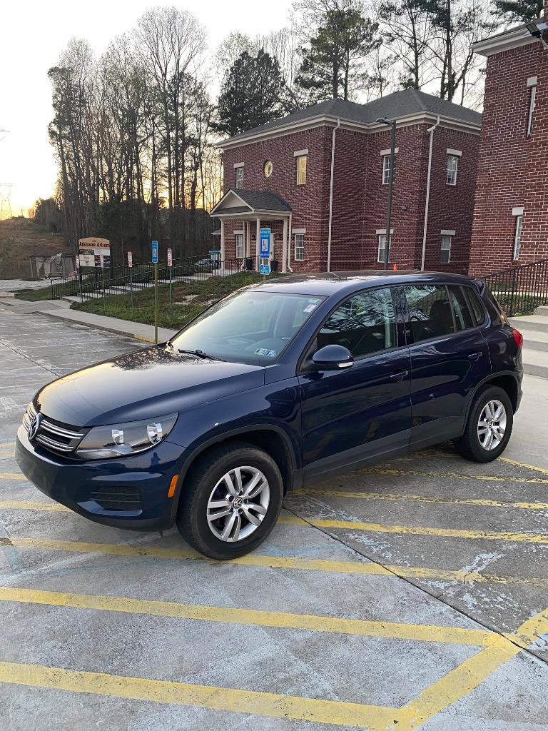 Used 2014 Volkswagen Tiguan S image 1