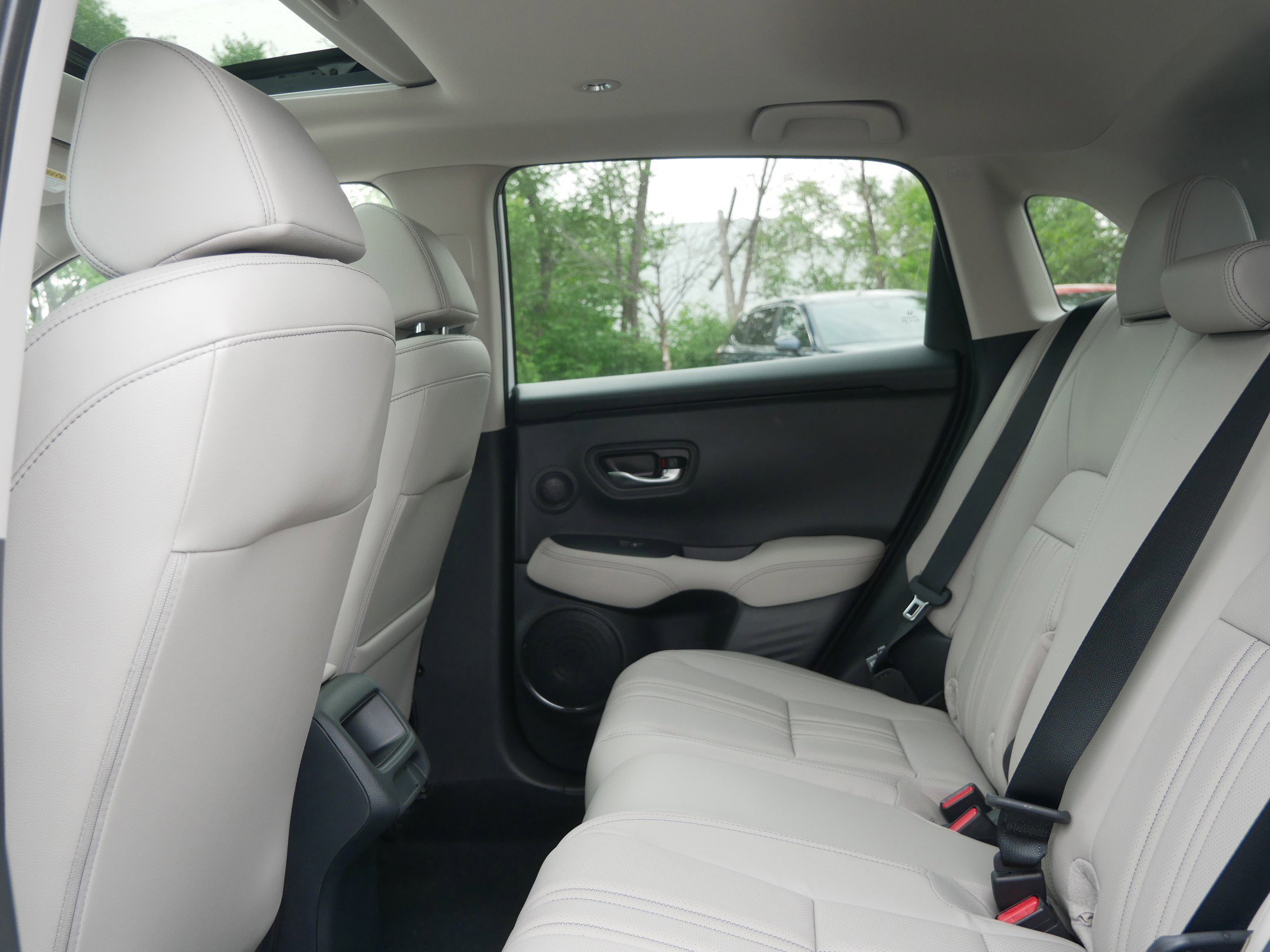 New 2026 Honda HR-V EX-L image 10