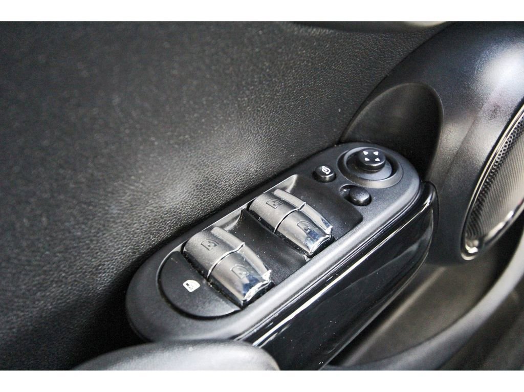 Used 2021 MINI Cooper S w/ Premium Package image 19