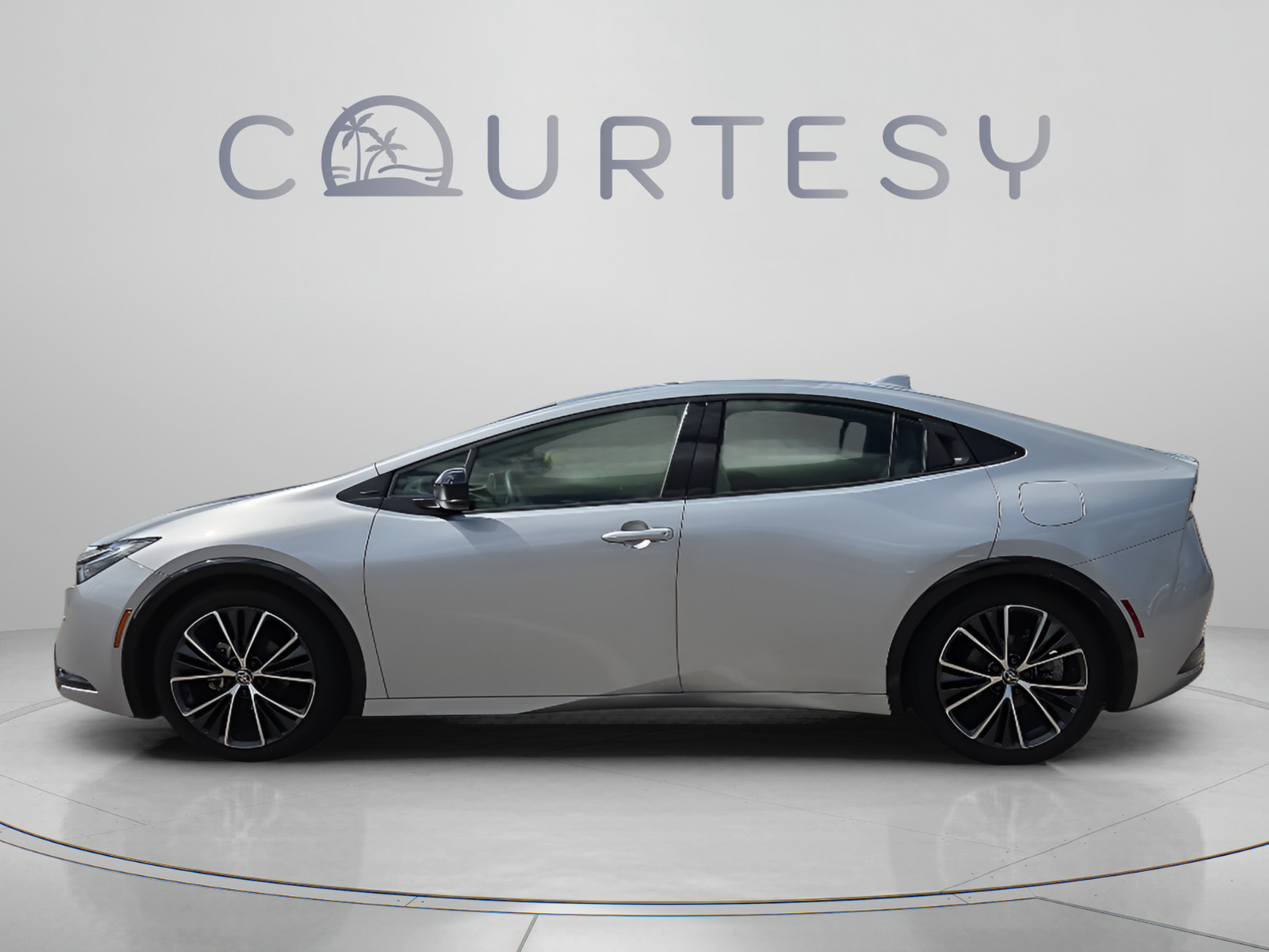 Certified 2023 Toyota Prius XLE FWD image 2