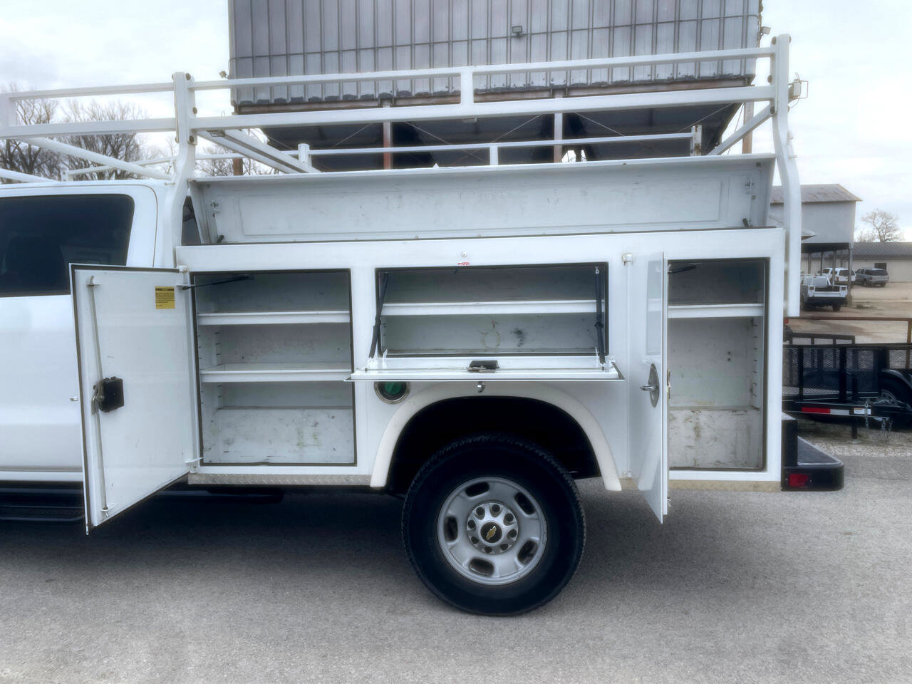 Used 2019 Chevrolet Silverado 2500 W/T w/ WT Convenience Package image 4