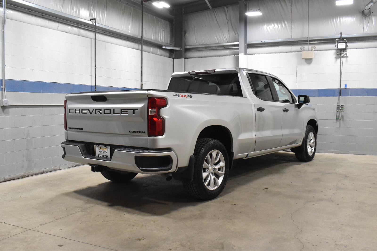 Used 2022 Chevrolet Silverado 1500 Custom w/ LPO, Dark Essentials Package AWD/4WD image 24
