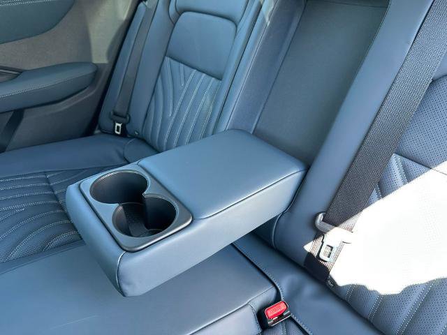 Certified 2025 Nissan Ariya Platinum image 26