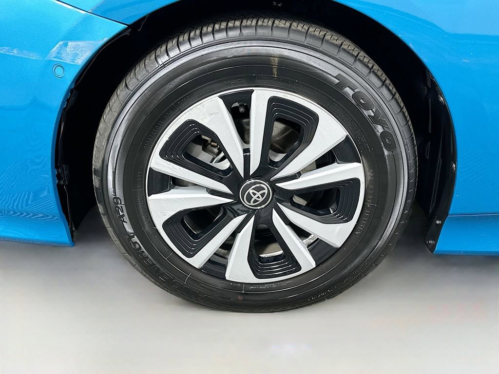 Used 2019 Toyota Prius Prime Premium image 30