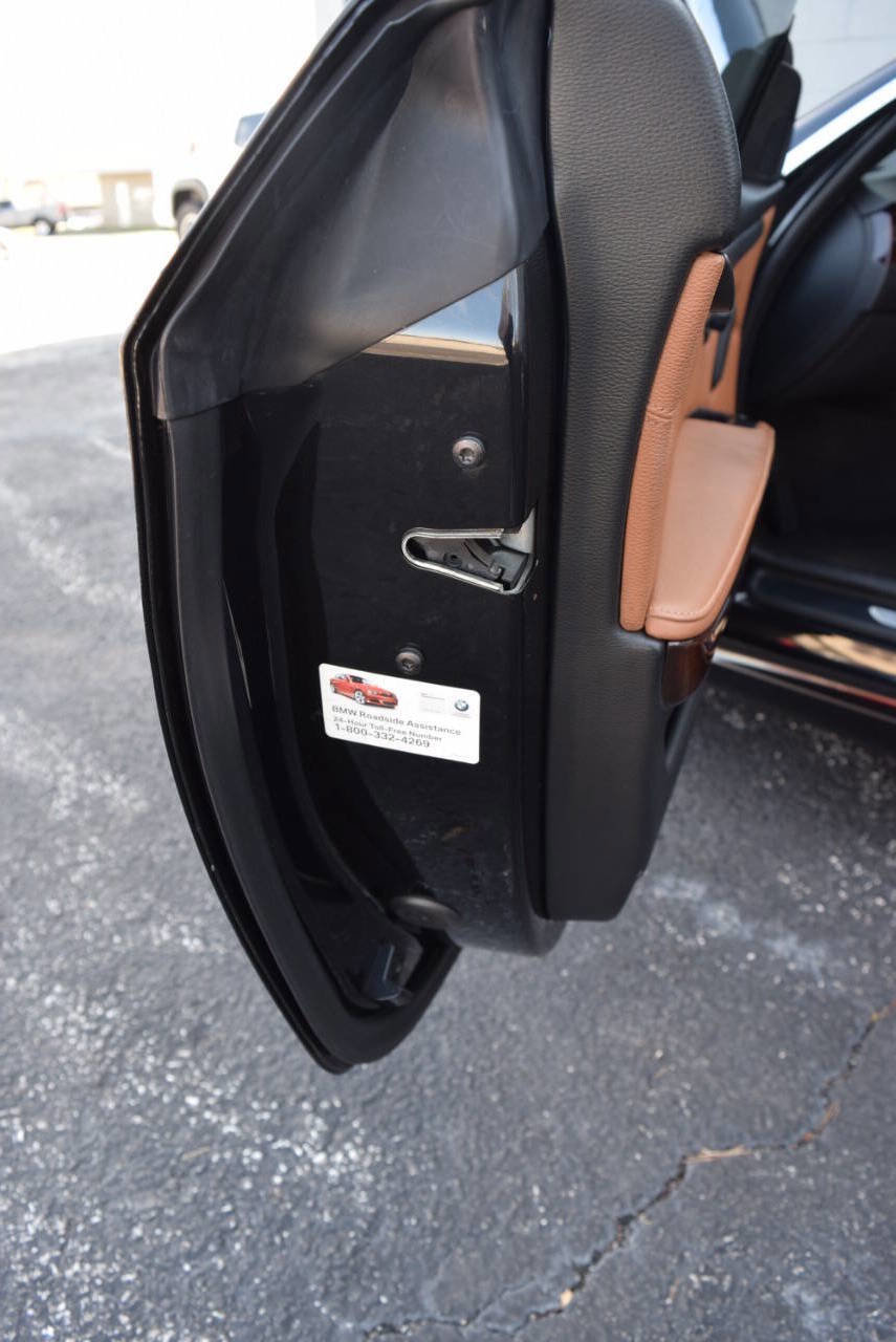 Used 2012 BMW 335i Convertible image 46