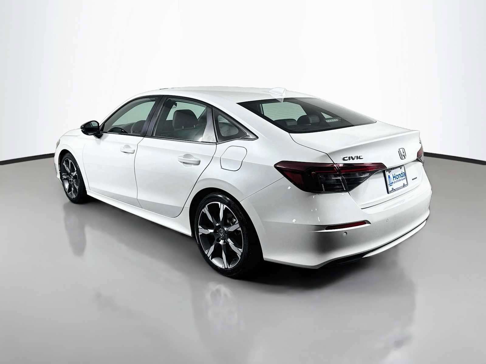 Certified 2025 Honda Civic Sport Touring image 5