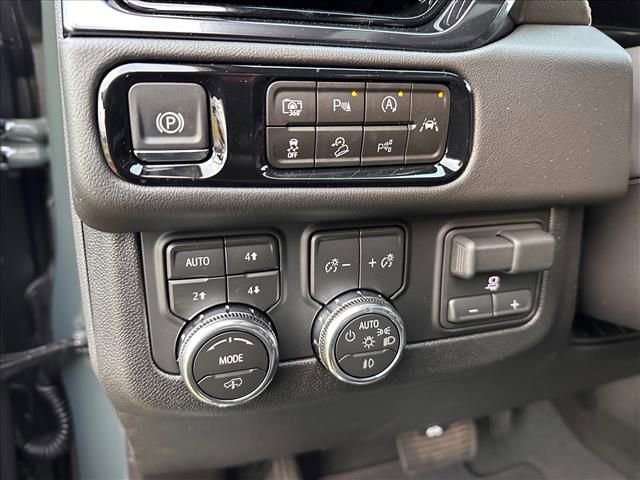 New 2026 GMC Yukon AT4 image 29