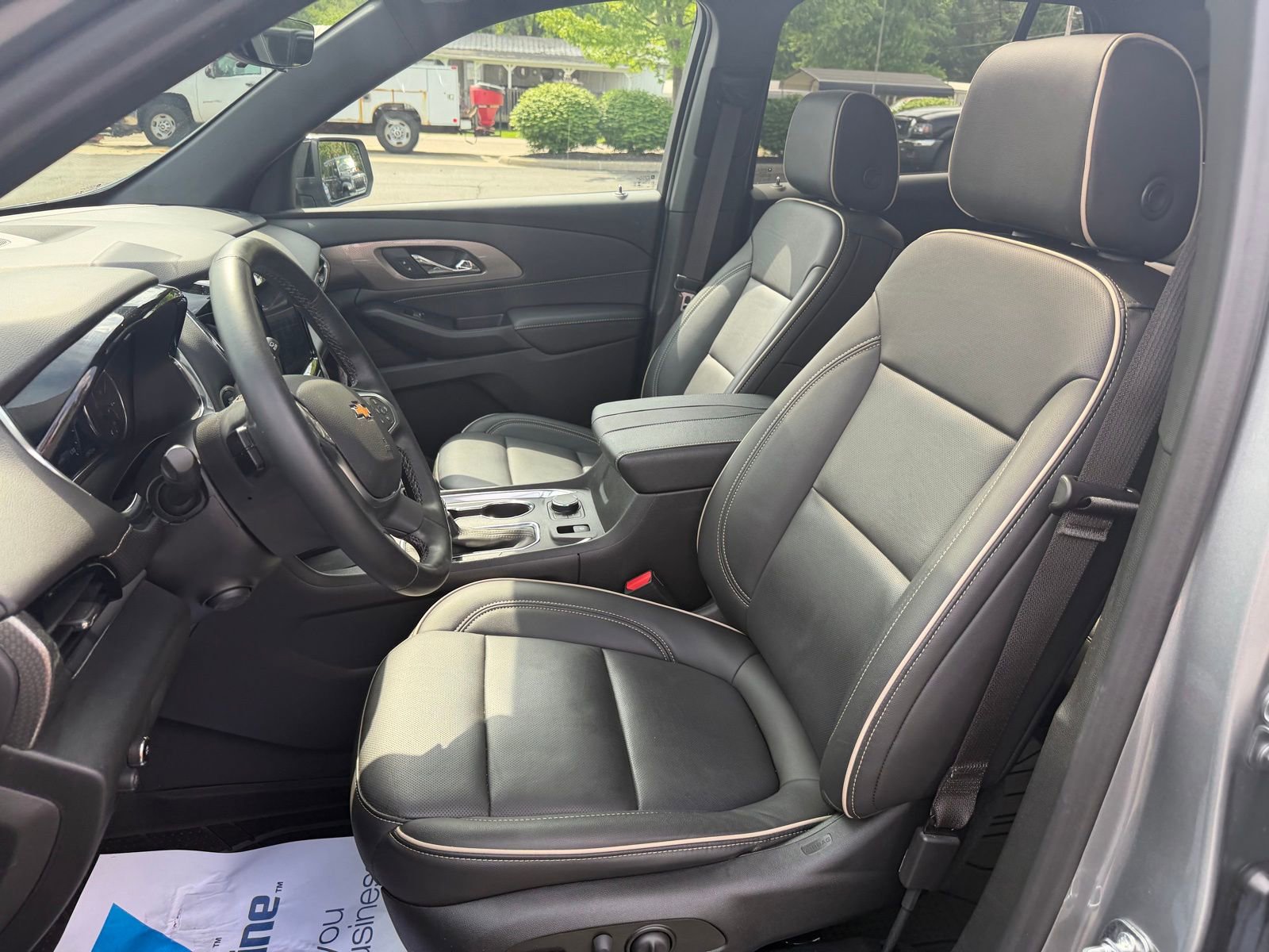 Used 2023 Chevrolet Traverse Premier w/ LPO, Floor Liner Package AWD/4WD image 25