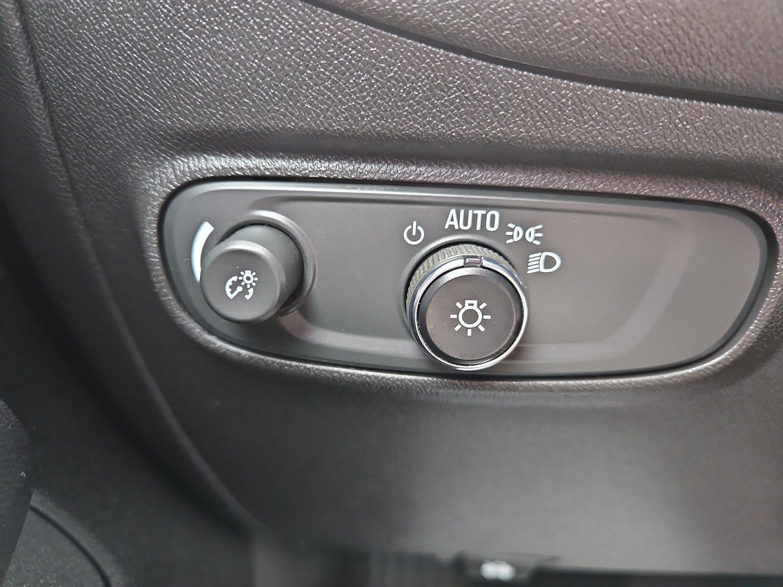 Used 2024 Chevrolet Equinox LT image 15