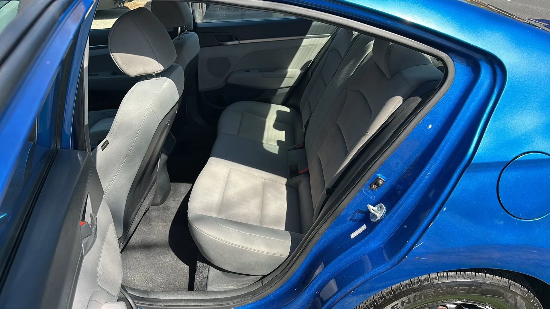 Used 2017 Hyundai Elantra SE image 17