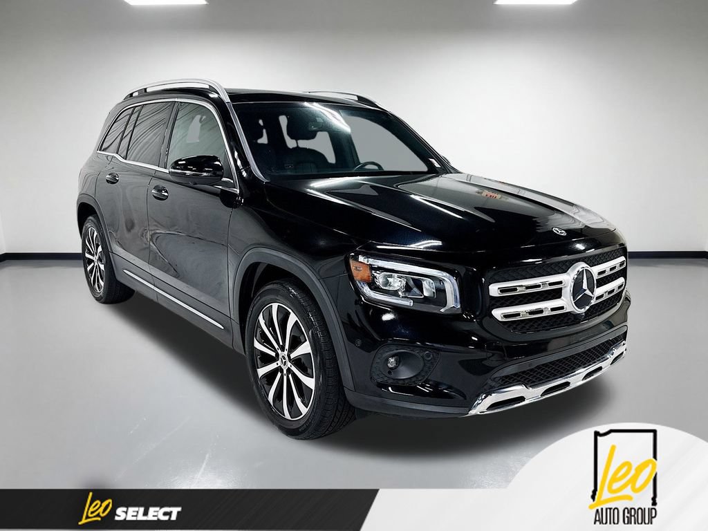 Used 2021 Mercedes-Benz GLB 250 4MATIC w/ Premium Package image 5
