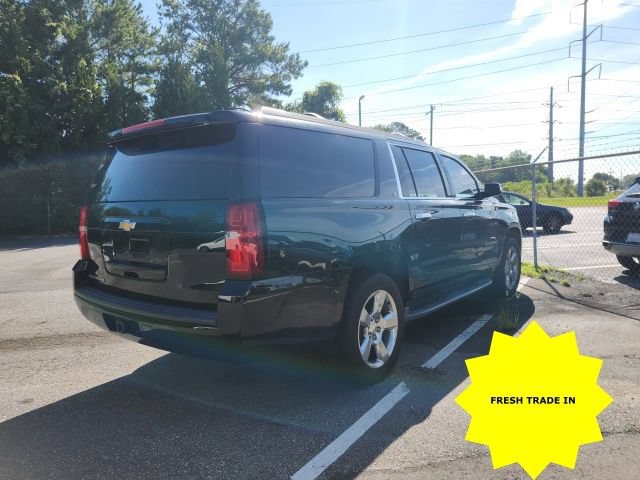 Used 2017 Chevrolet Suburban LT RWD image 3