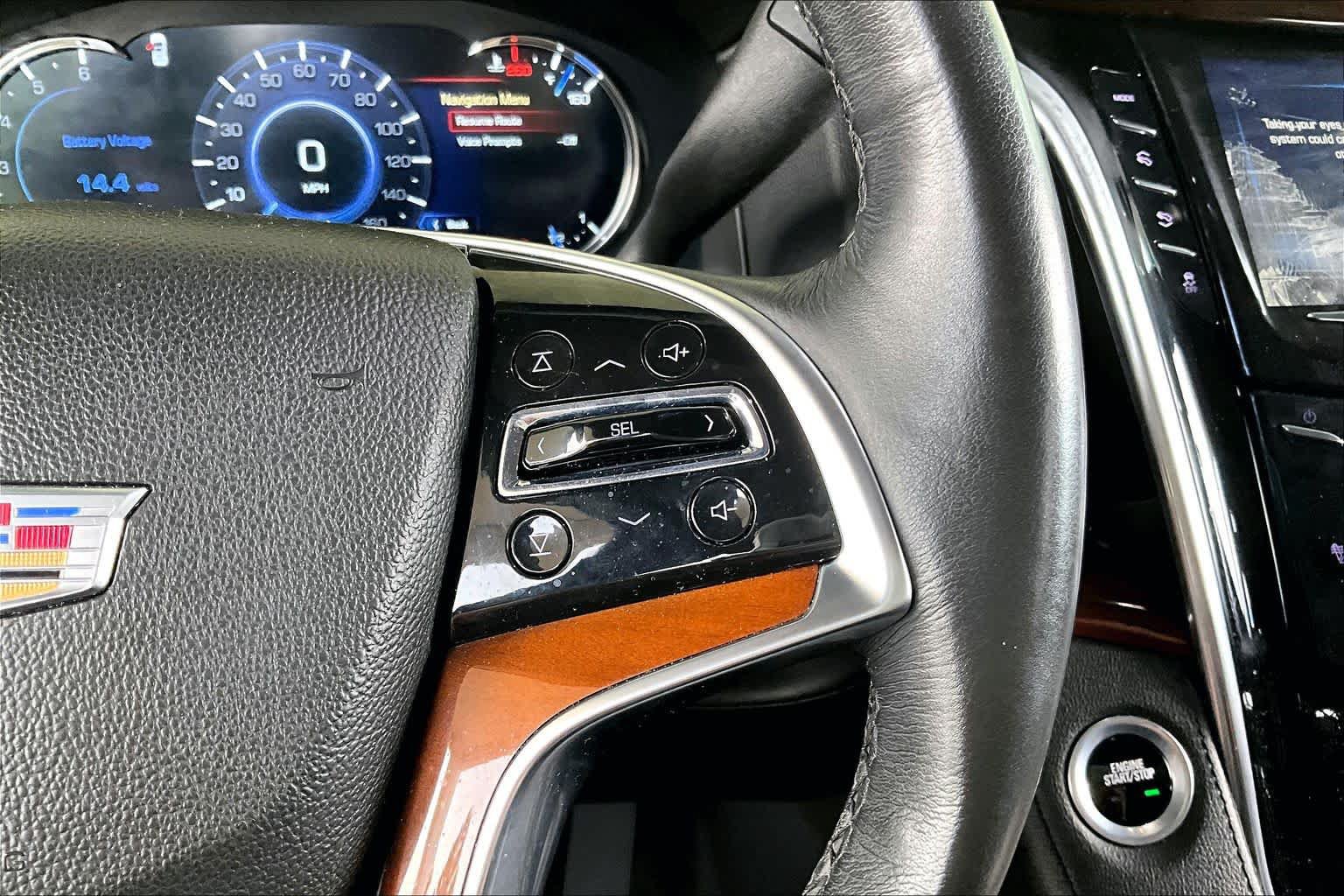 Used 2017 Cadillac Escalade Luxury AWD/4WD image 22