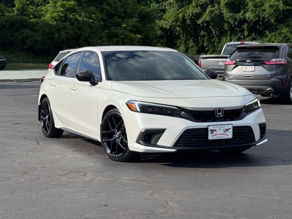 Used 2023 Honda Civic Sport image 1