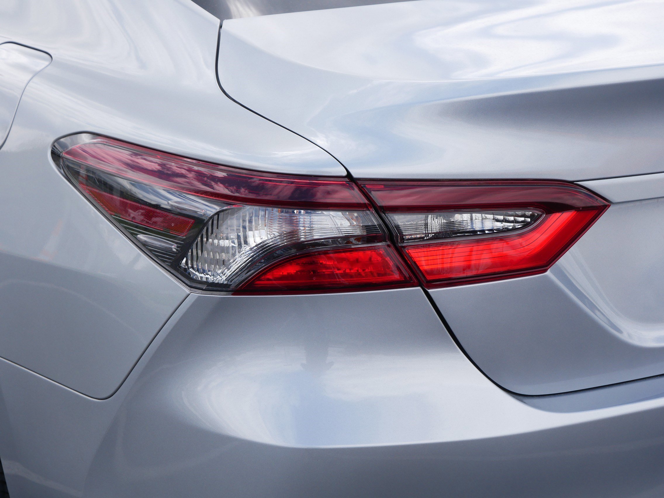 Used 2021 Toyota Camry LE FWD image 17