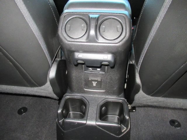 Used 2019 Jeep Wrangler Unlimited Sahara AWD/4WD image 33