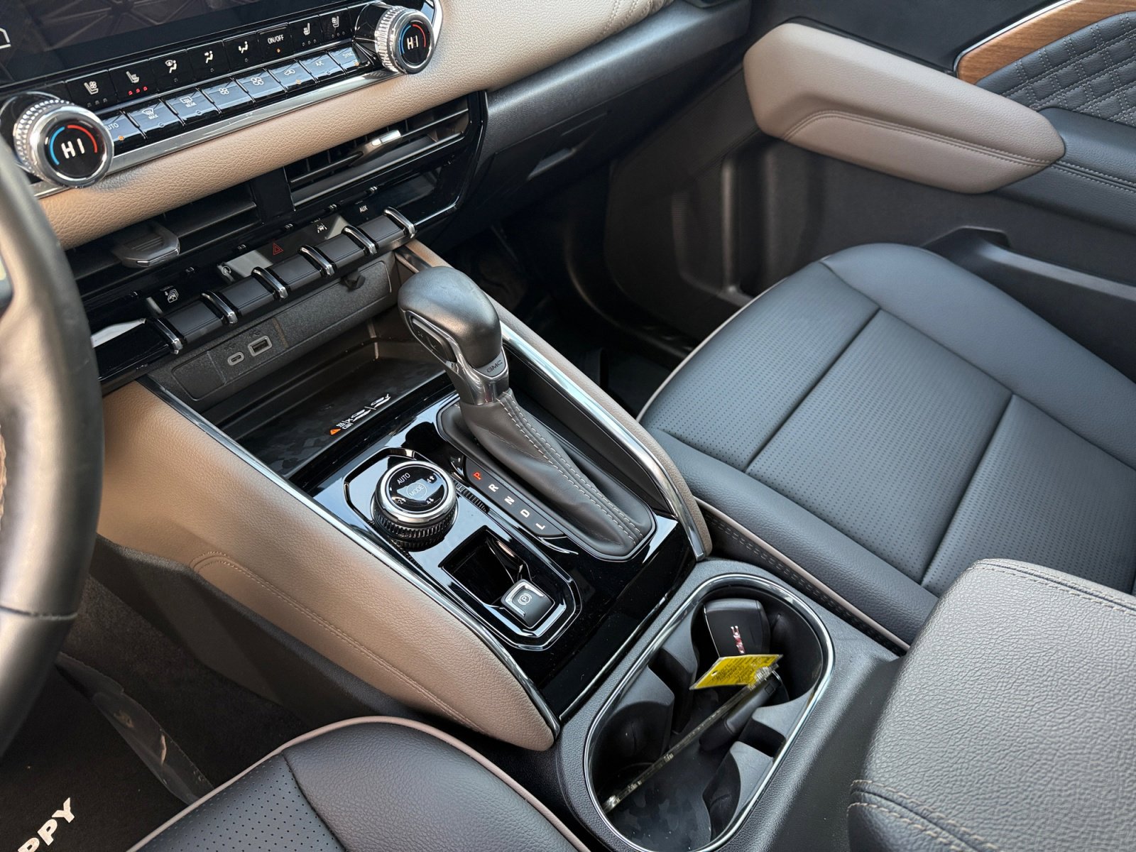 Used 2026 GMC Canyon Denali image 13