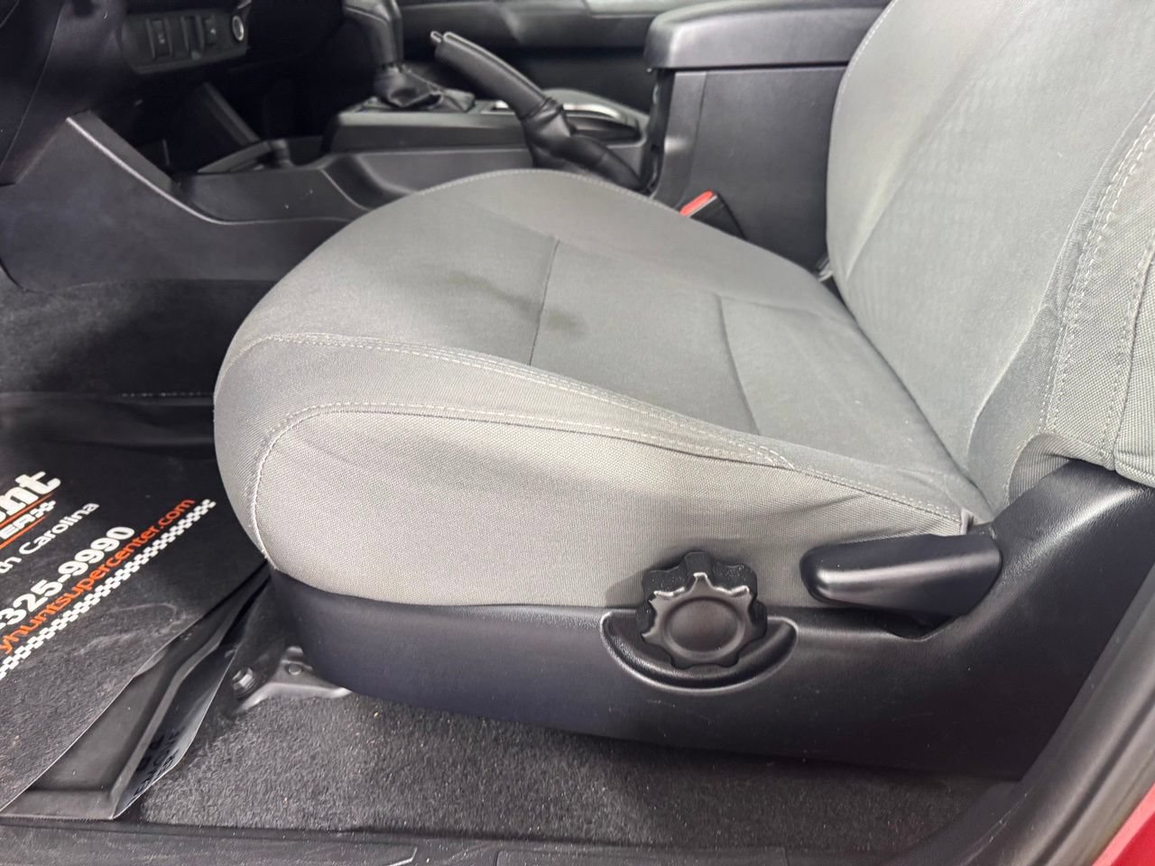 Used 2020 Toyota Tacoma SR w/ SR Convenience Package RWD image 11