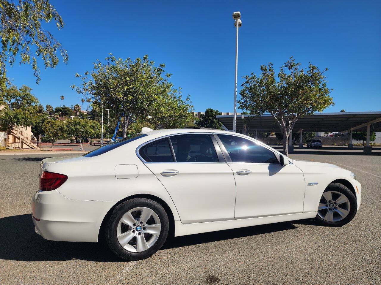 Used 2013 BMW 528i Sedan RWD image 8