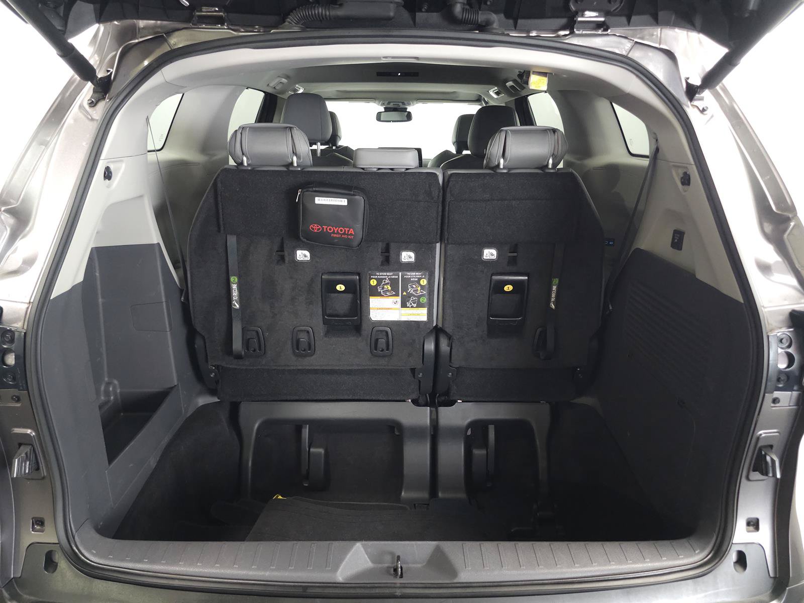 Certified 2024 Toyota Sienna XLE w/ XLE Plus Package AWD/4WD image 12