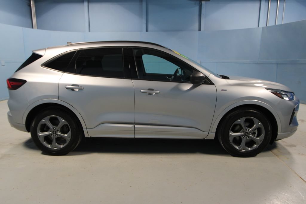 Used 2024 Ford Escape ST-Line w/ Tech Pack #1 FWD image 30
