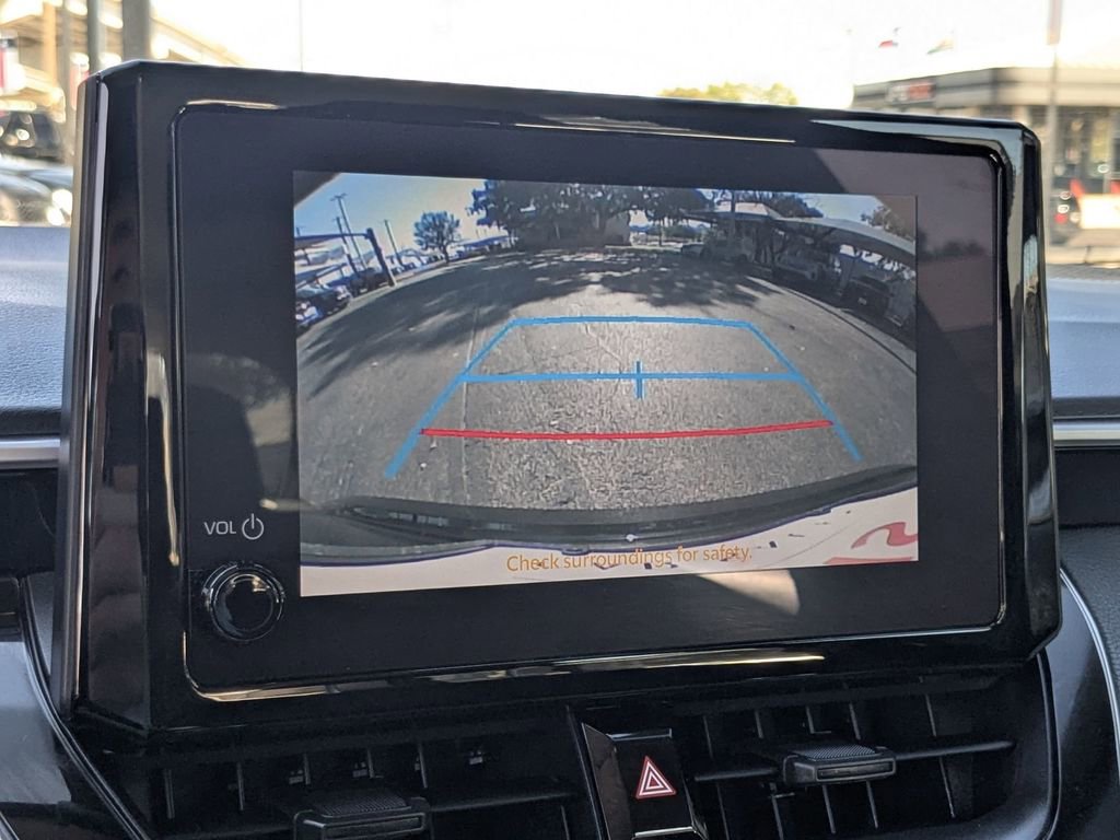 Used 2025 Toyota Corolla LE image 21