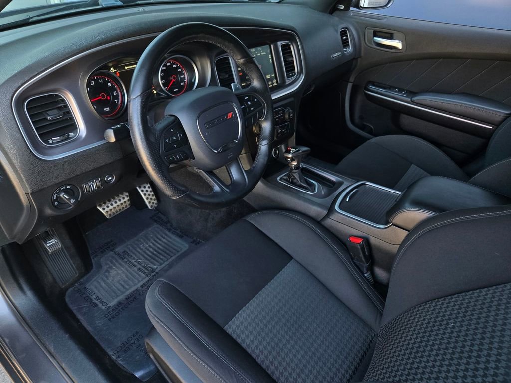 Used 2019 Dodge Charger R/T w/ Navigation & Travel Group image 10