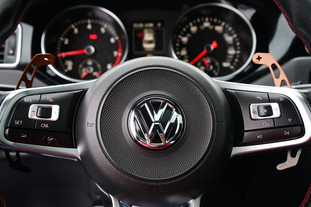 Used 2017 Volkswagen Jetta GLI image 19