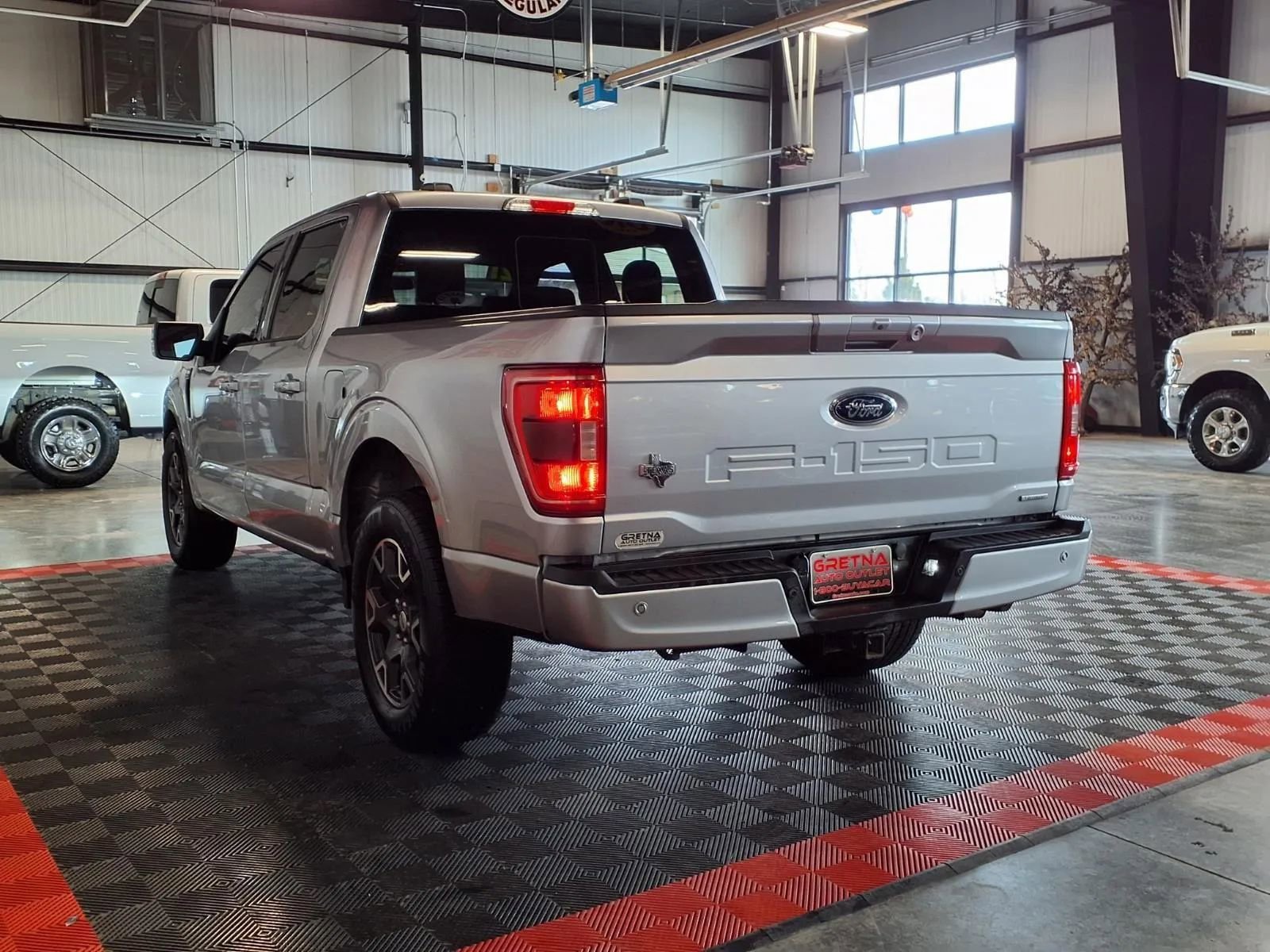 Used 2021 Ford F150 XLT w/ Equipment Group 302A High RWD image 4